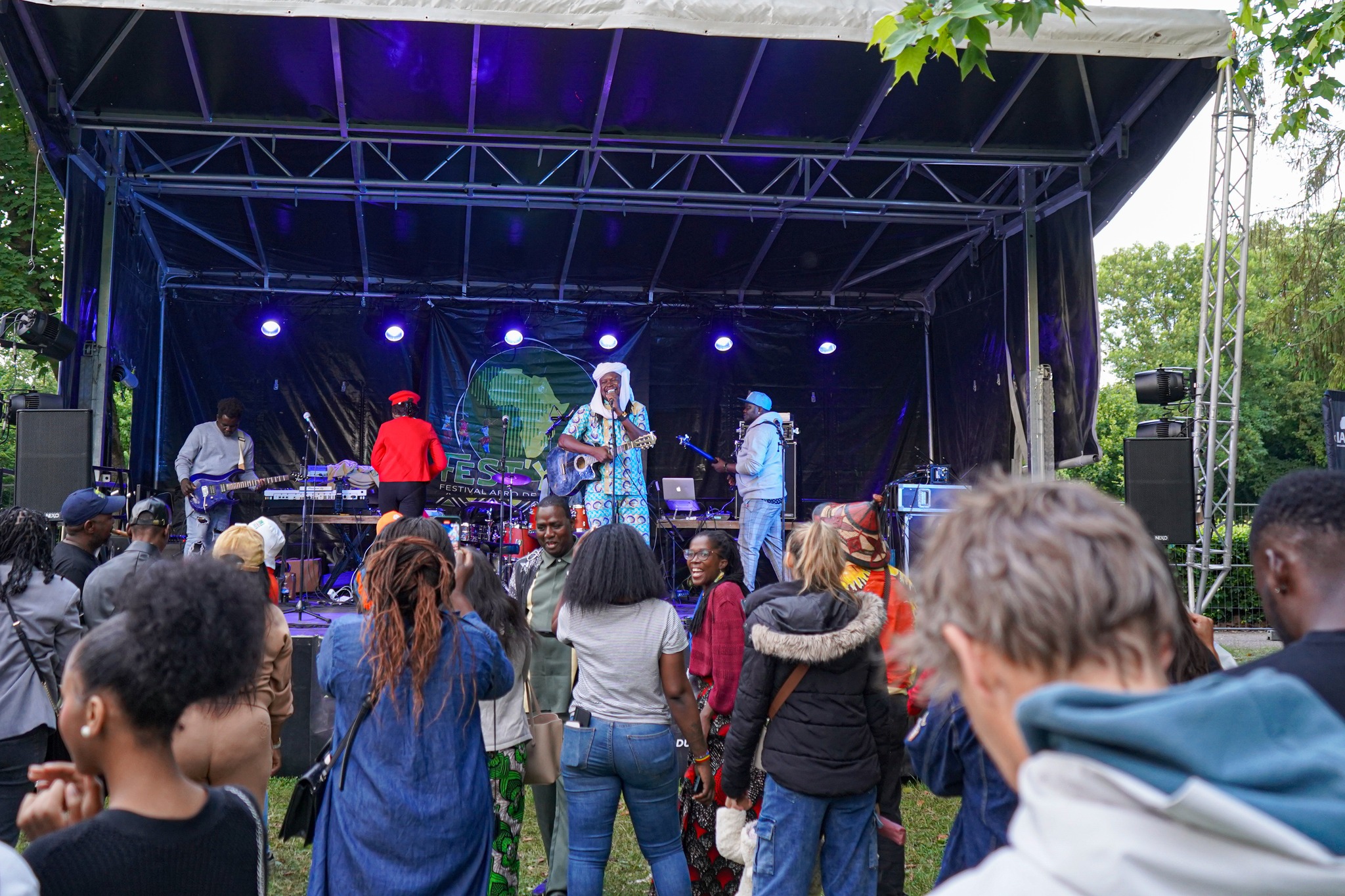 Image gallery marquee